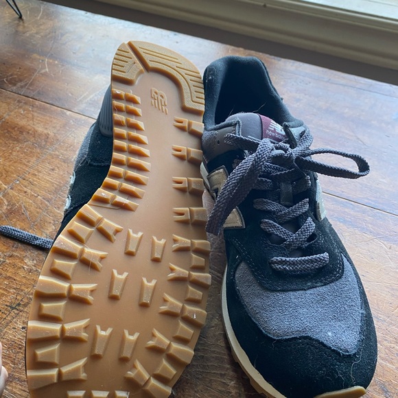 New Balance Sneakers - Picture 3 of 4